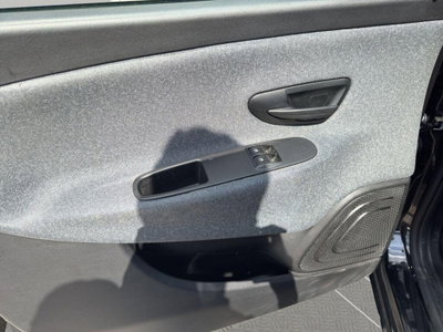Lancia Ypsilon 1.0 FireFly 5 porte S&S Hybrid Silver Plus (15)