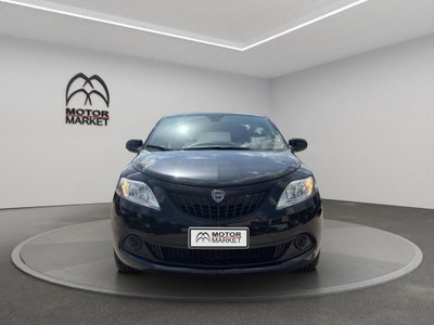 Lancia Ypsilon 1.0 FireFly 5 porte S&S Hybrid Silver Plus (2)
