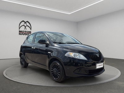 Lancia Ypsilon 1.0 FireFly 5 porte S&S Hybrid Silver Plus (3)