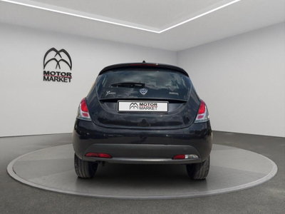 Lancia Ypsilon 1.0 FireFly 5 porte S&S Hybrid Silver Plus (6)