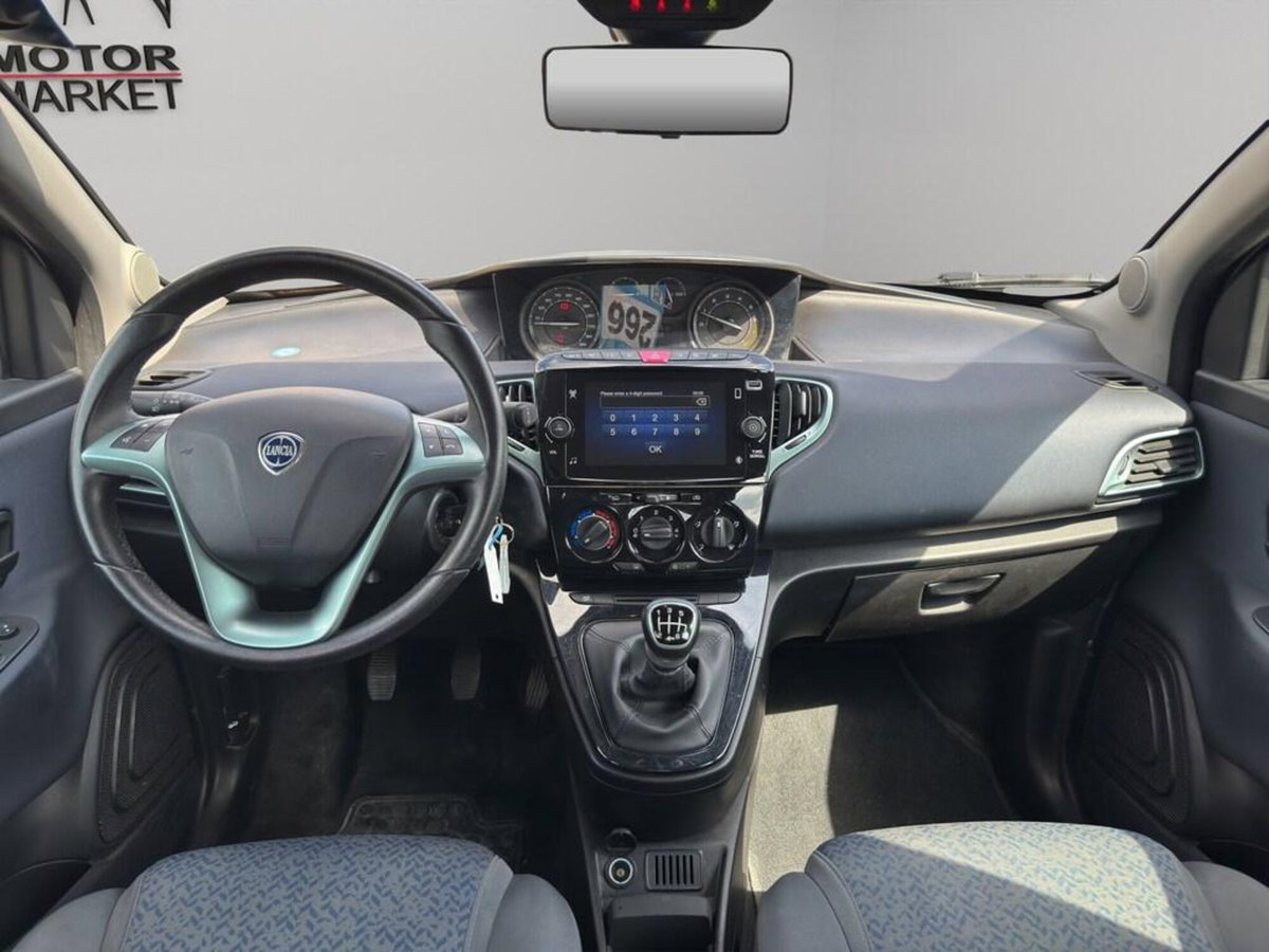 Lancia Ypsilon 1.0 FireFly 5 porte S&S Hybrid Gold Plus (14)