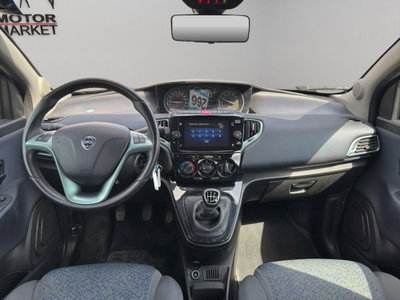 Lancia Ypsilon 1.0 FireFly 5 porte S&S Hybrid Gold Plus (14)
