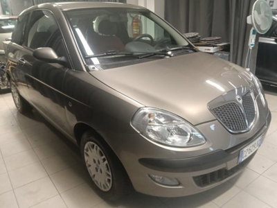 Lancia Ypsilon 1.2 New Oro (5)