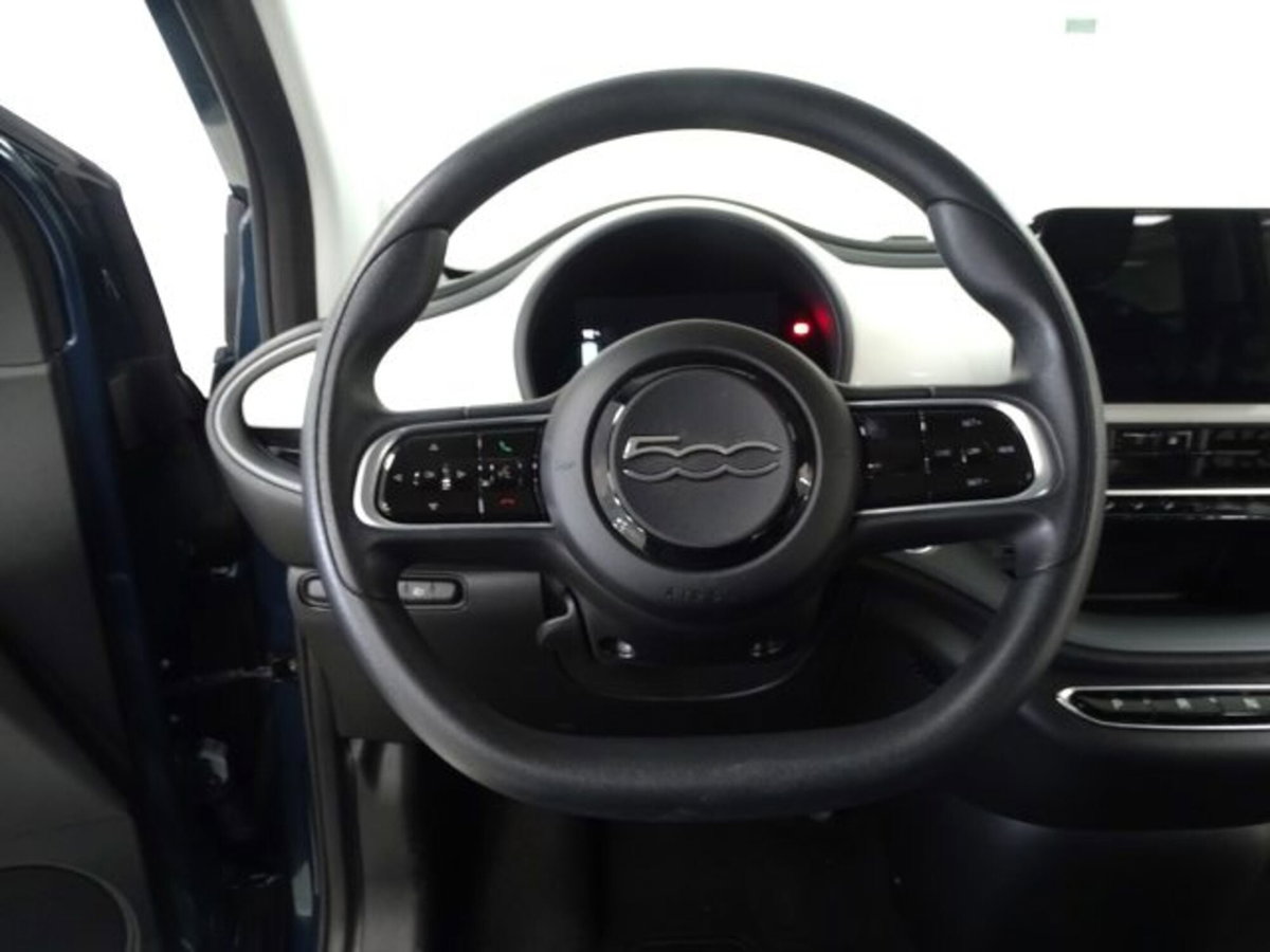 Fiat 500e Action Berlina 23,65 kWh (16)