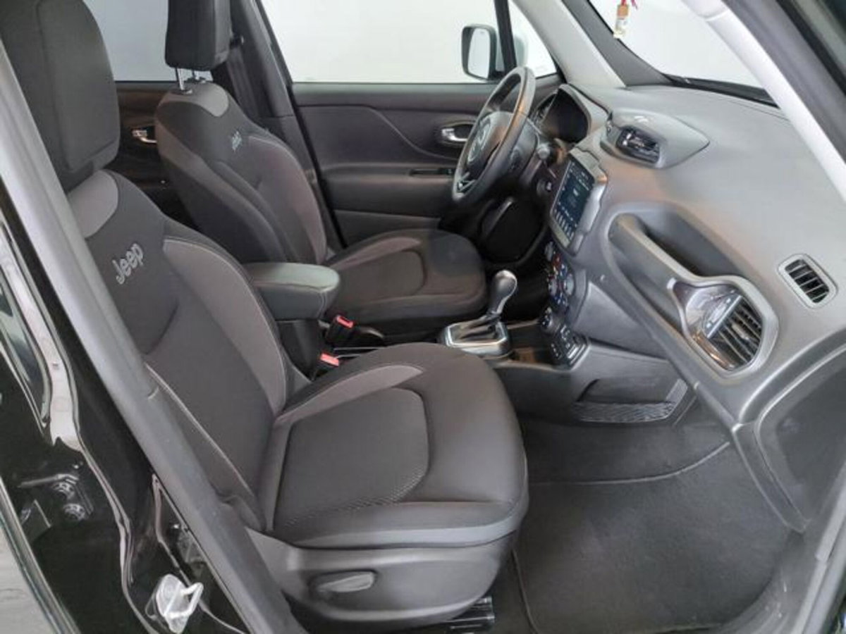 Jeep Renegade 1.3 T4 190CV PHEV 4xe AT6 Limited (9)