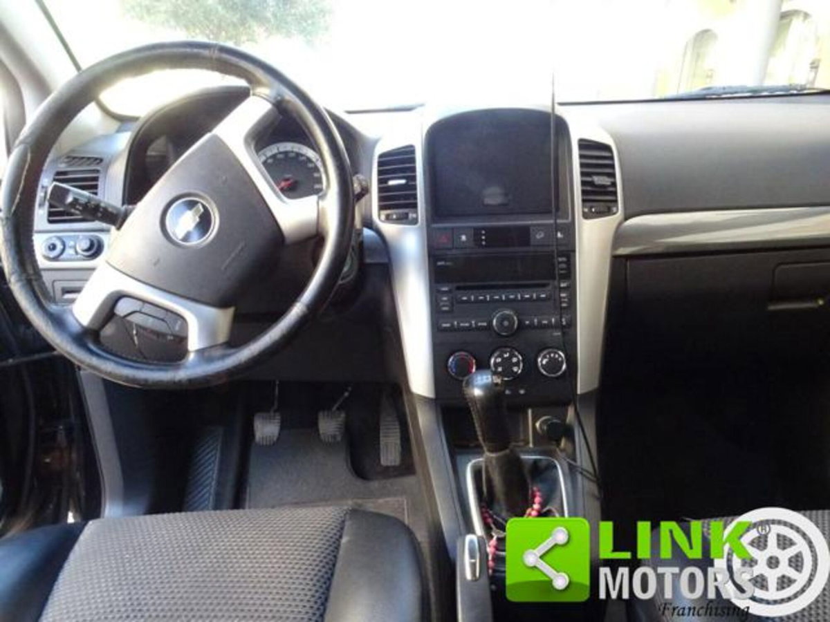 Chevrolet Captiva 2.0 VCDi LT (10)