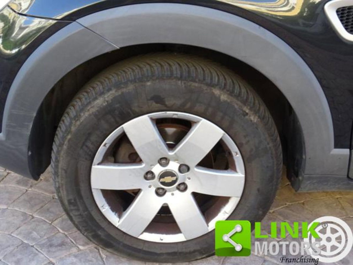 Chevrolet Captiva 2.0 VCDi LT (14)