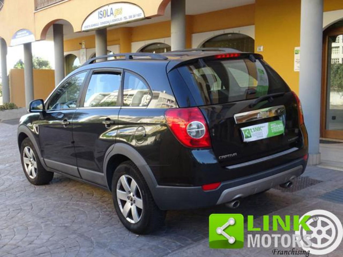 Chevrolet Captiva 2.0 VCDi LT (6)