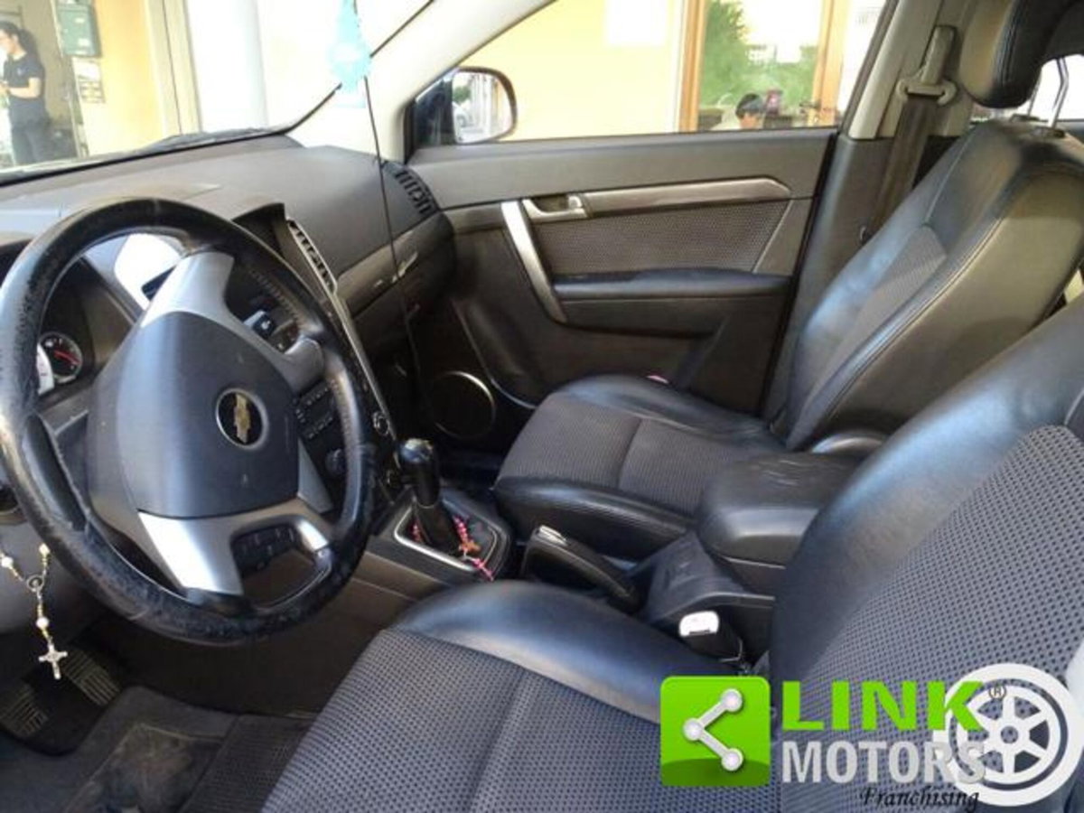 Chevrolet Captiva 2.0 VCDi LT (7)