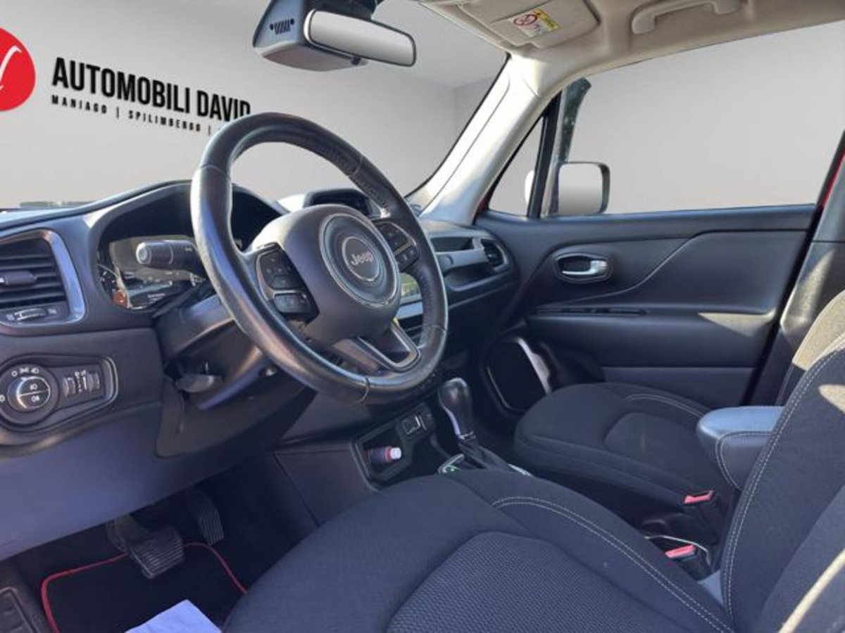 Jeep Renegade 1.6 Mjt DDCT 120 CV Business (8)
