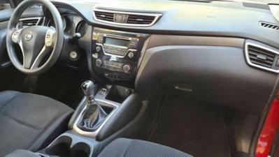 Nissan Qashqai 1.2 DIG-T Business (10)