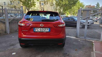 Nissan Qashqai 1.2 DIG-T Business (4)