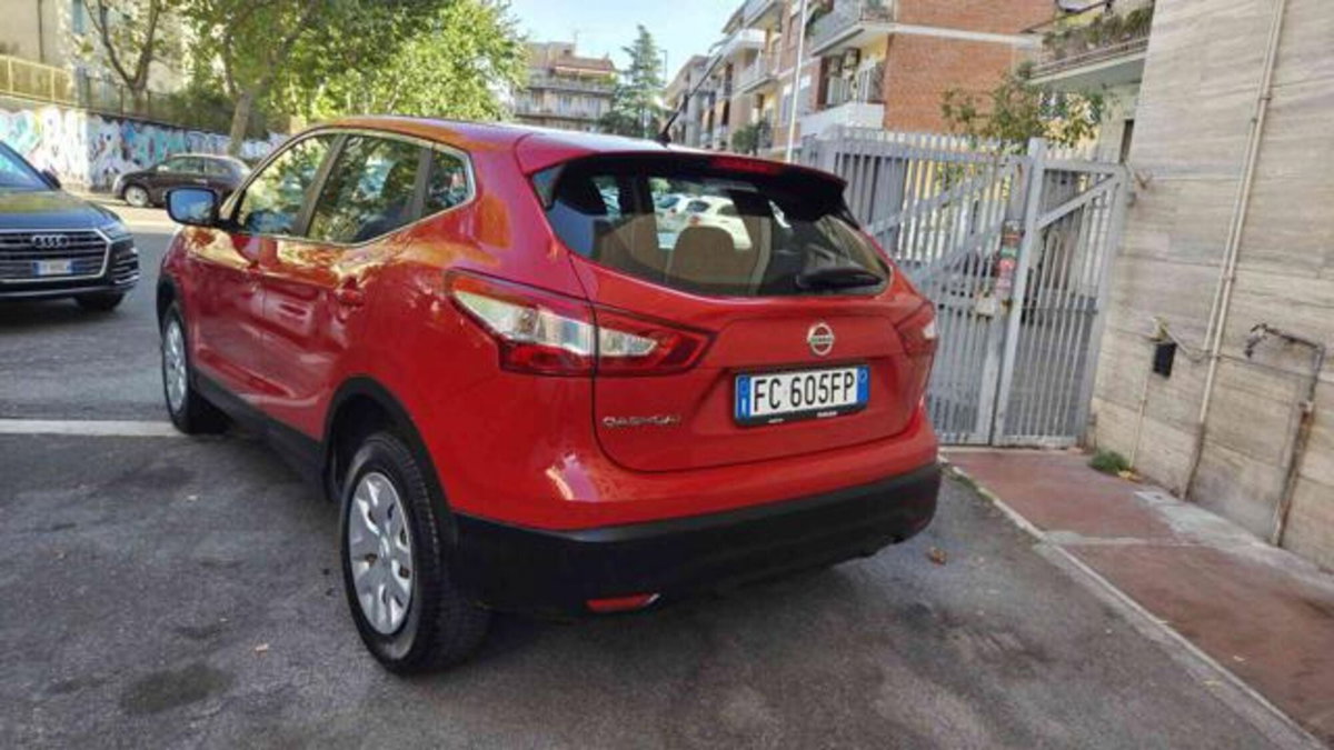 Nissan Qashqai 1.2 DIG-T Business (6)