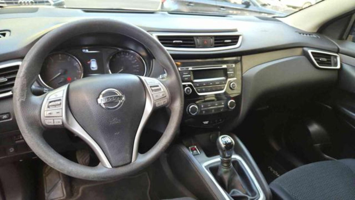 Nissan Qashqai 1.2 DIG-T Business (8)