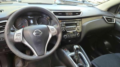 Nissan Qashqai 1.2 DIG-T Business (8)
