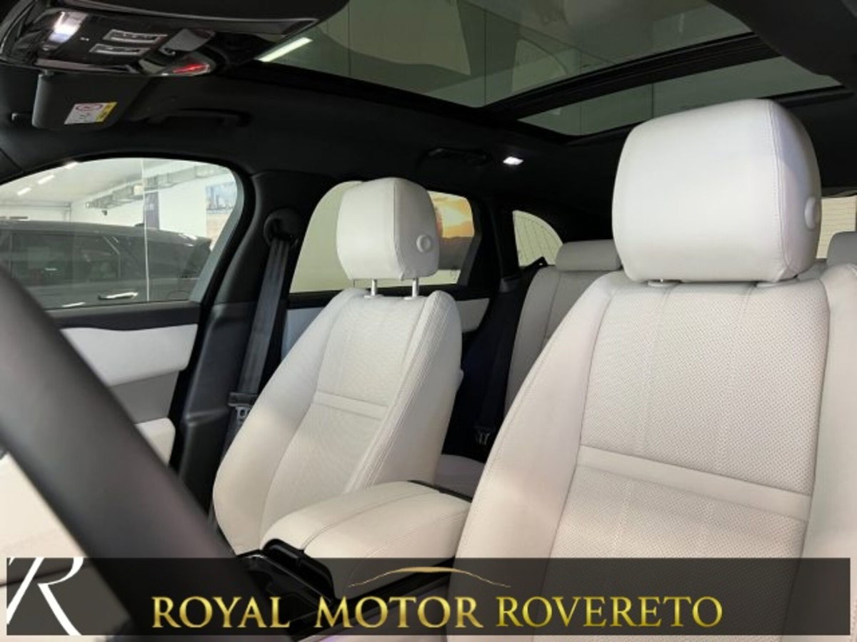Land Rover Range Rover Velar 2.0D I4 204 CV R-Dynamic SE (9)