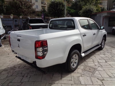 Mitsubishi L200 2.3 D Double Cab 4x4 Hurricane (3)