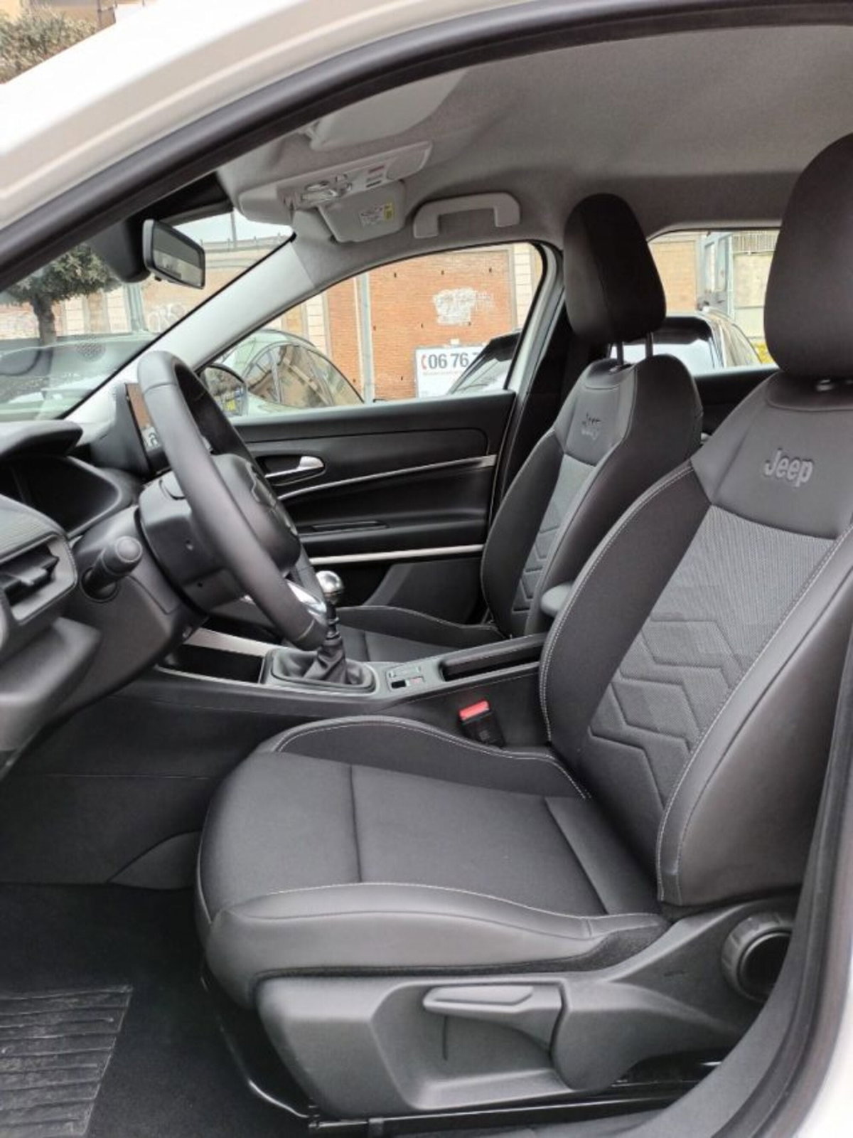 Jeep Avenger 1.2 turbo Altitude fwd 100cv (5)