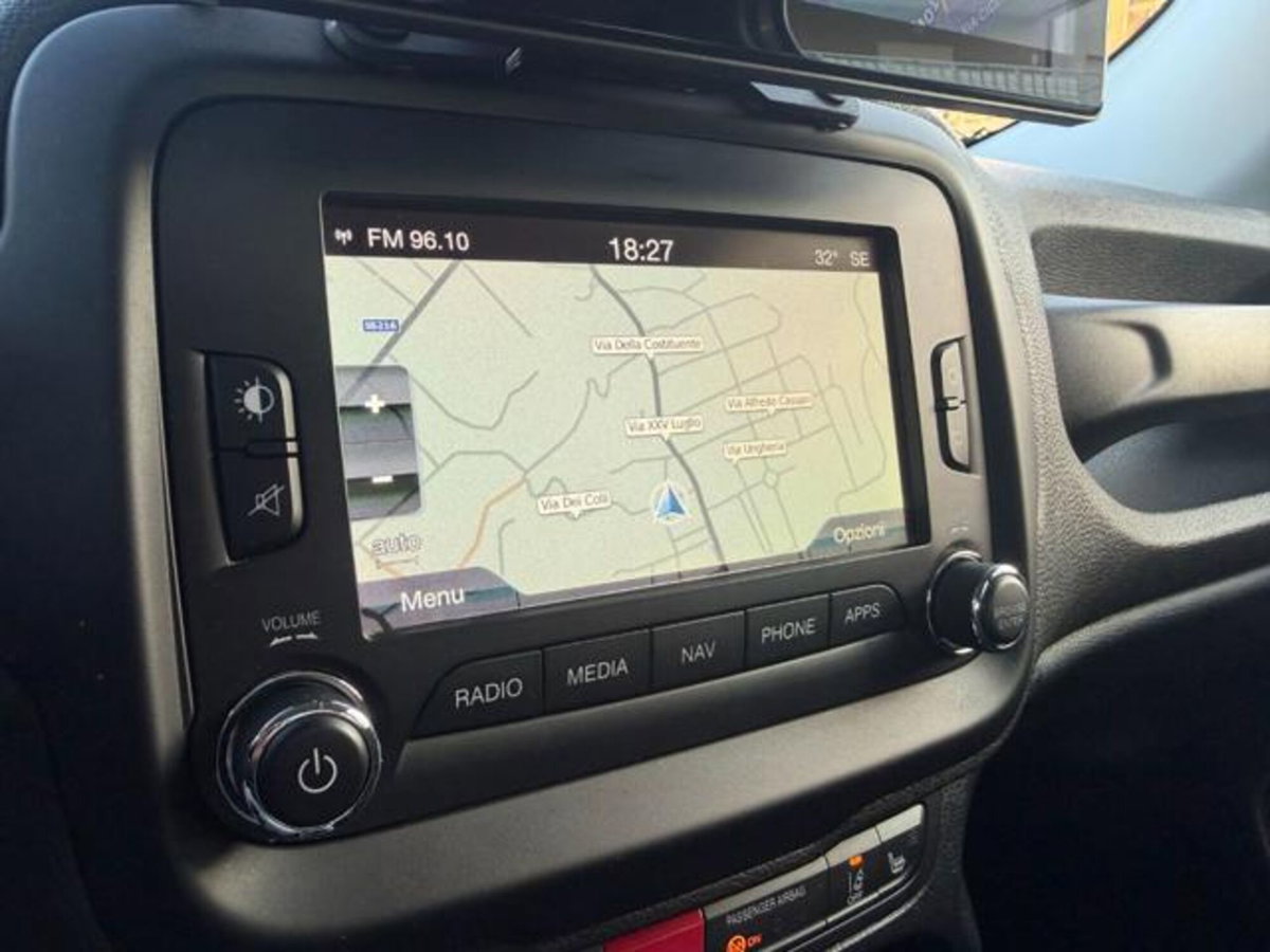 Jeep Renegade 1.6 Mjt 120 CV Limited (19)