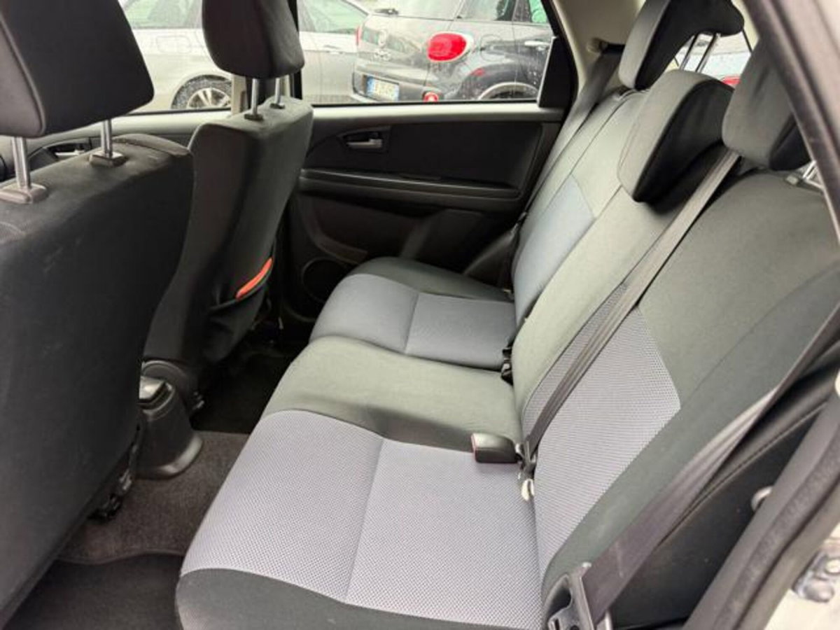 Fiat Sedici 1.9 MJT 4x4 Emotion (7)