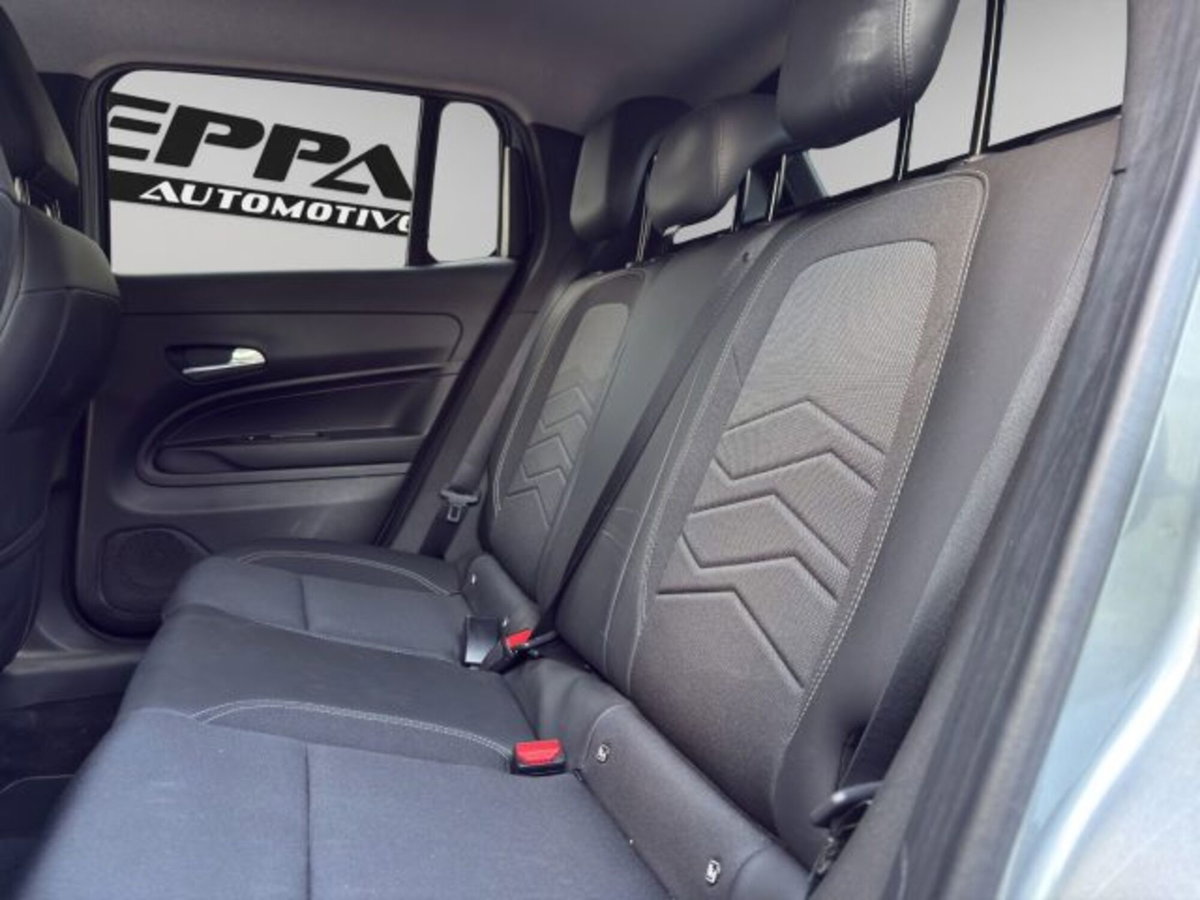 Jeep Avenger 1.2 turbo Summit fwd 100cv (13)