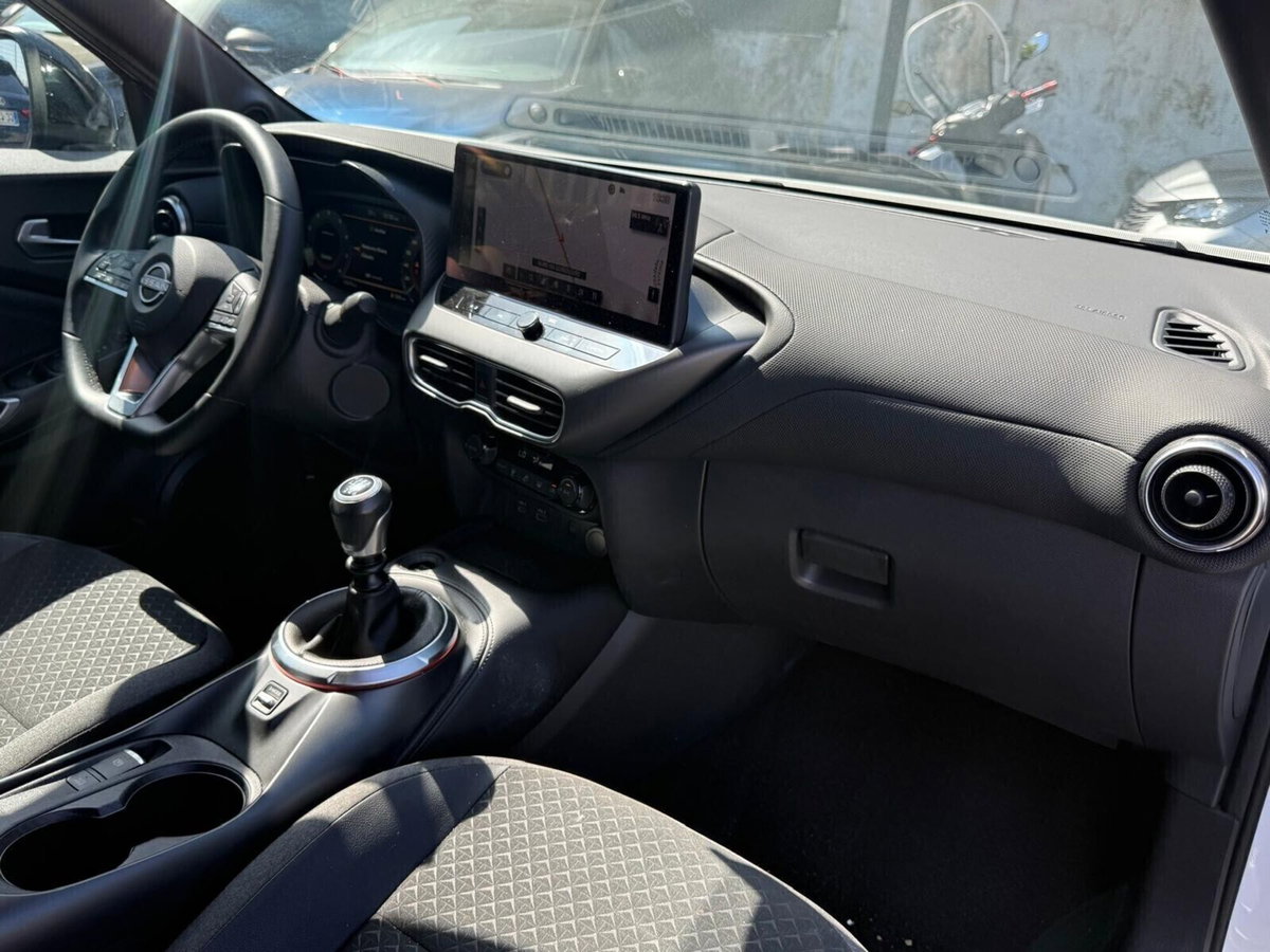 Nissan Juke 1.0 dig-t N-Connecta 114cv (15)