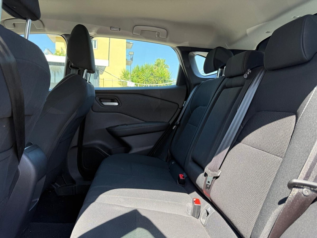 Nissan Qashqai 1.3 mhev Acenta 2wd 140cv (11)