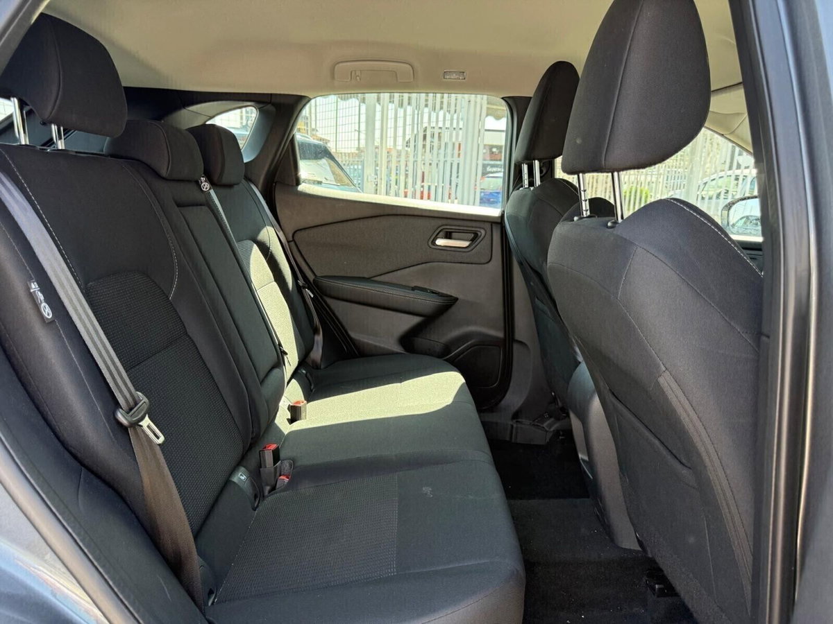 Nissan Qashqai 1.3 mhev Acenta 2wd 140cv (12)