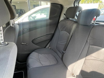 Chevrolet Spark 1.0 LT (10)