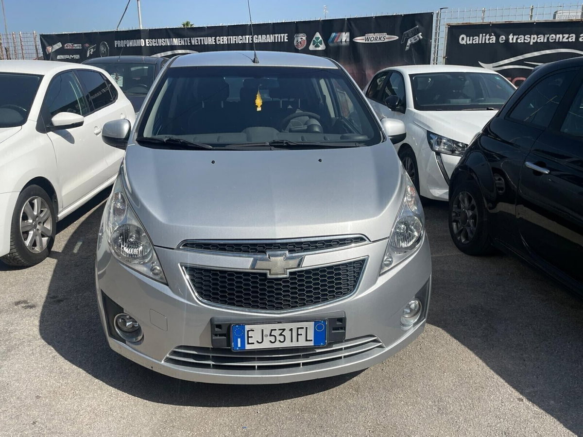 Chevrolet Spark 1.0 LT (2)