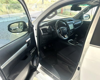 Toyota Hilux 2.D-4D 4WD porte Double Cab Executive (2)