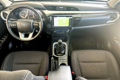 Toyota Hilux 2.D-4D 4WD porte Double Cab Executive (4)