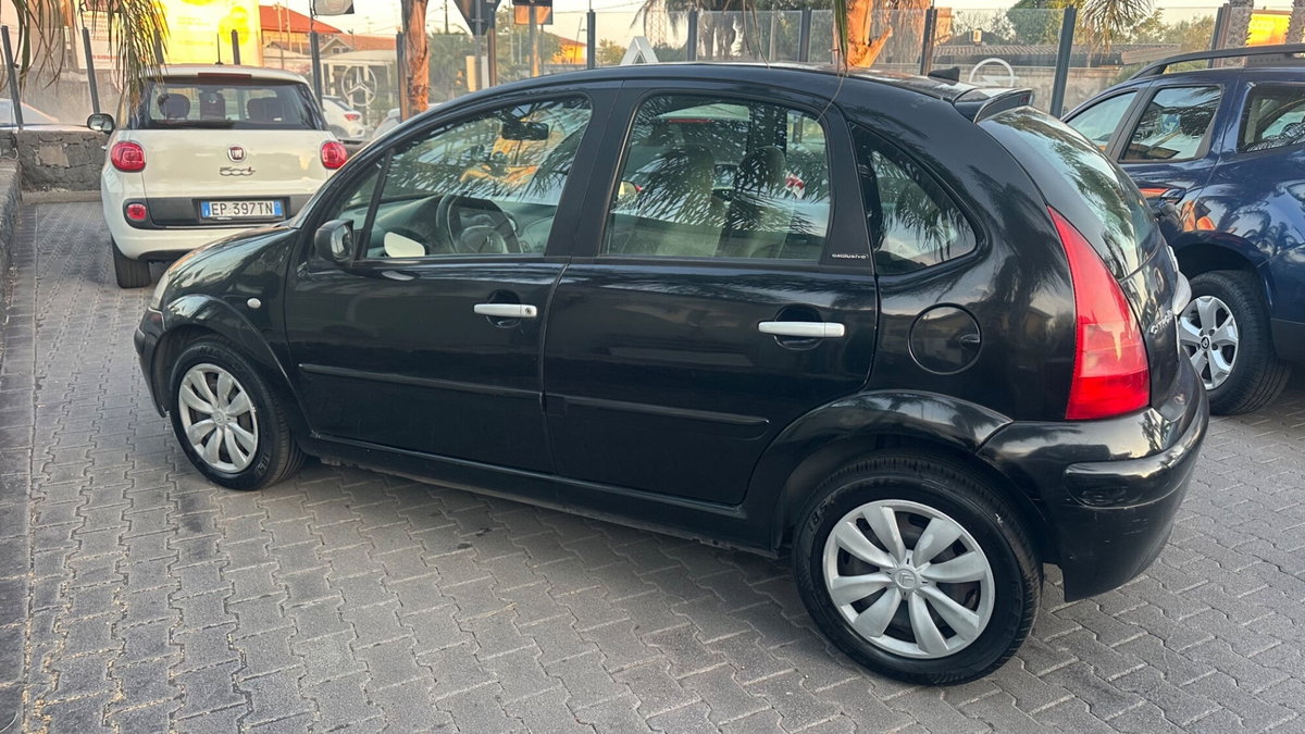 Citroen C3 1.6 HDi 90CV Exclusive (3)