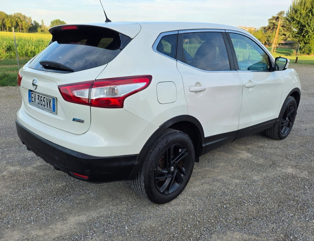 Nissan Qashqai 1.5 dCi DPF Tekna (17)