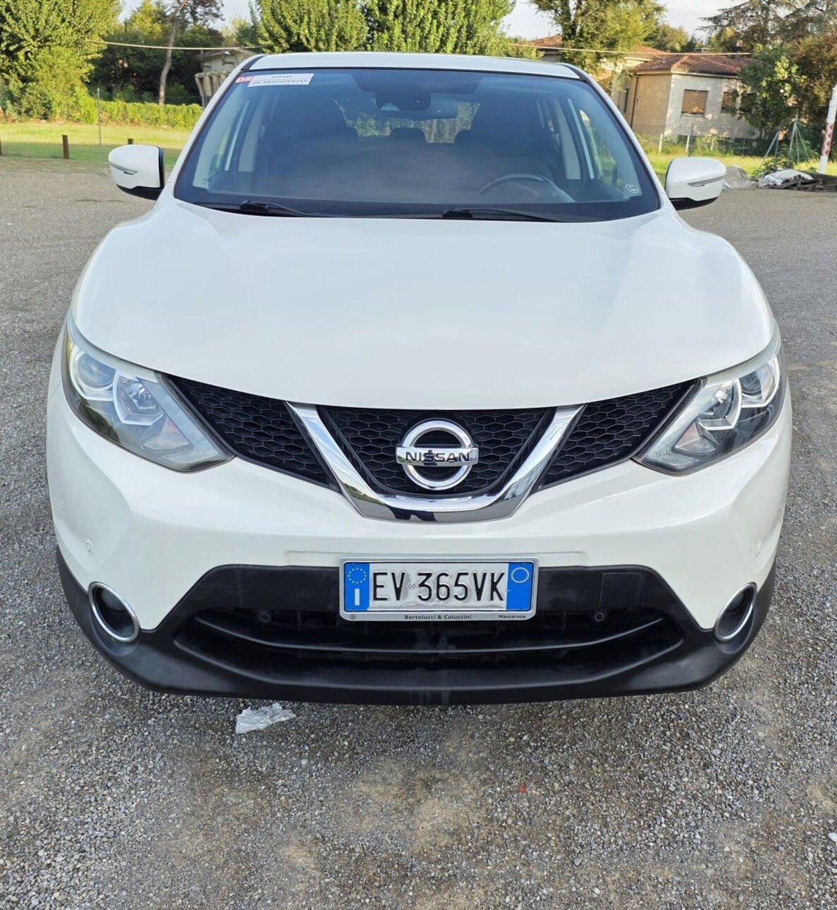 Nissan Qashqai 1.5 dCi DPF Tekna (2)