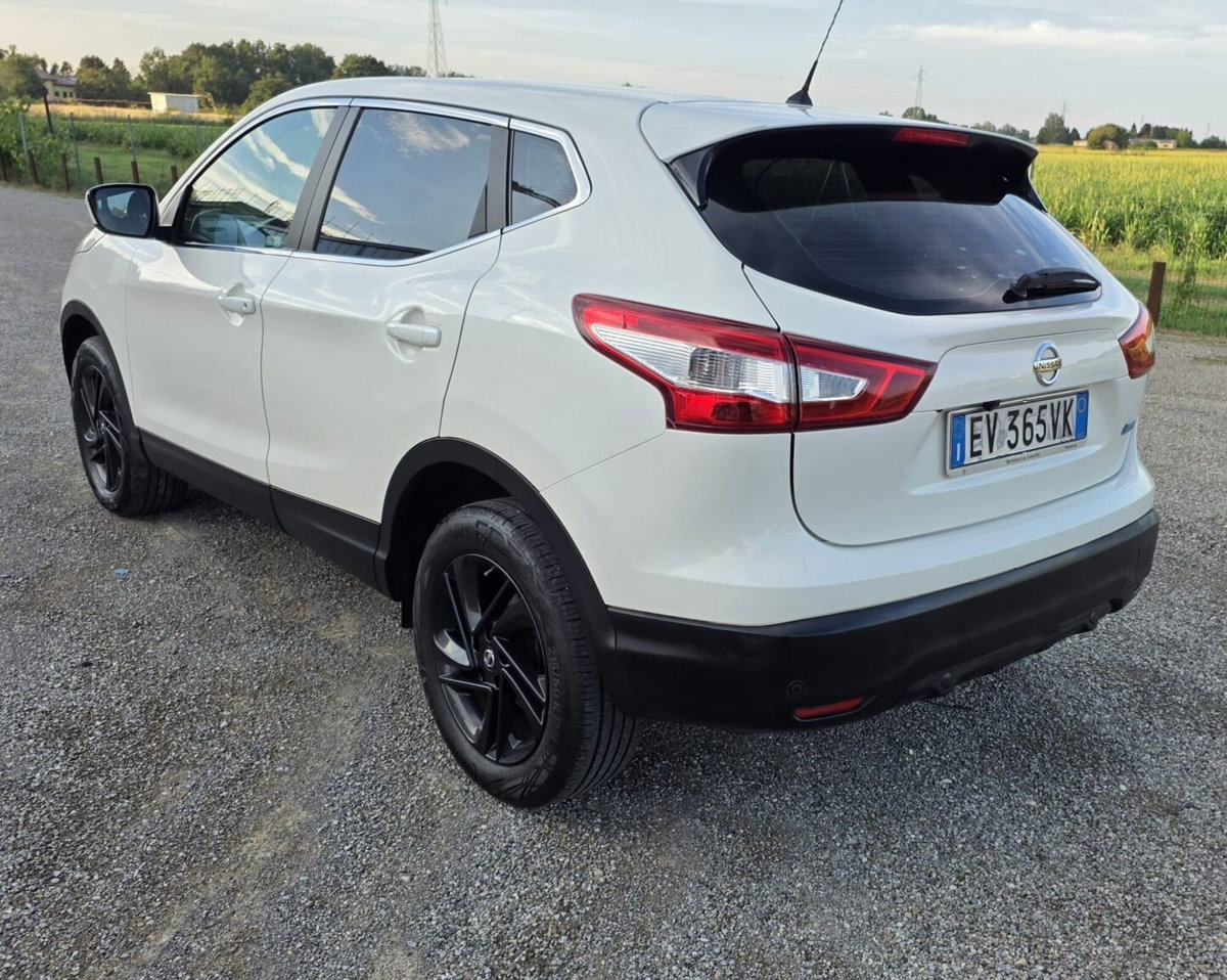 Nissan Qashqai 1.5 dCi DPF Tekna (4)