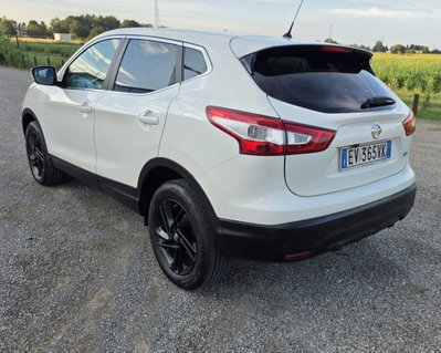 Nissan Qashqai 1.5 dCi DPF Tekna (4)