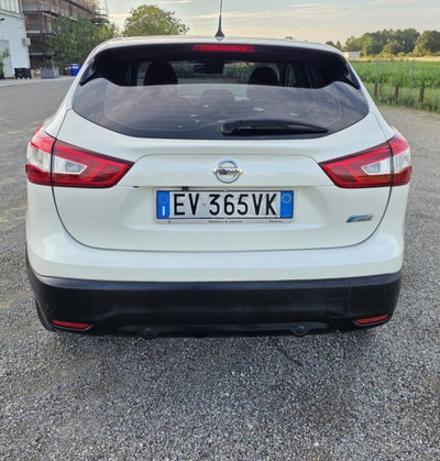 Nissan Qashqai 1.5 dCi DPF Tekna (6)