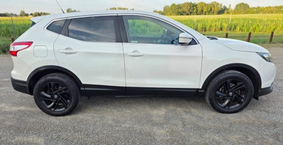 Nissan Qashqai 1.5 dCi DPF Tekna (8)