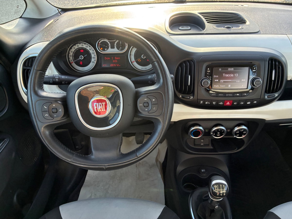 Fiat 500L Living 1.6 Multijet 105 CV Lounge (12)