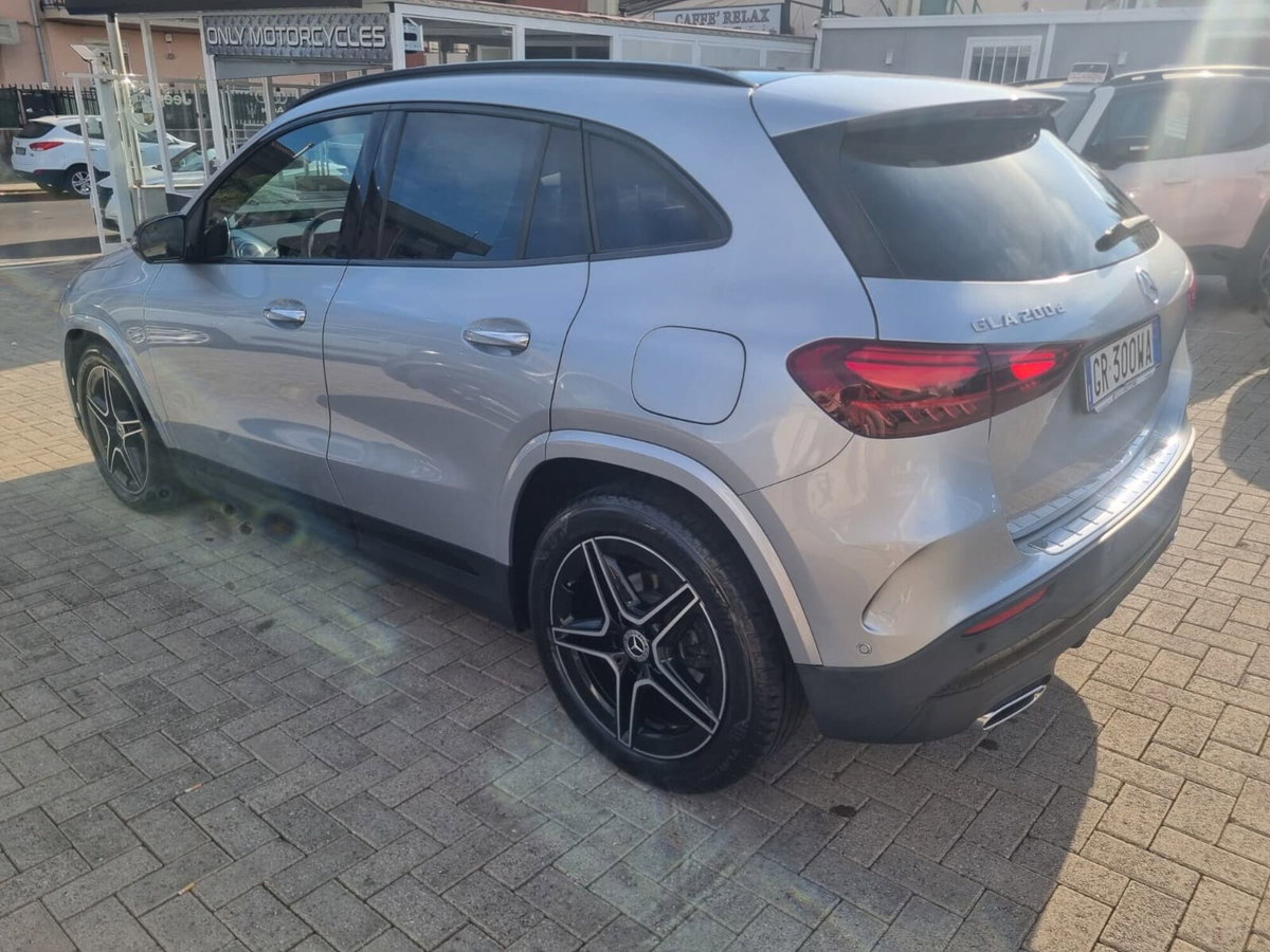 Mercedes-Benz GLA SUV 200 d AMG Line Premium Plus 4matic auto (3)
