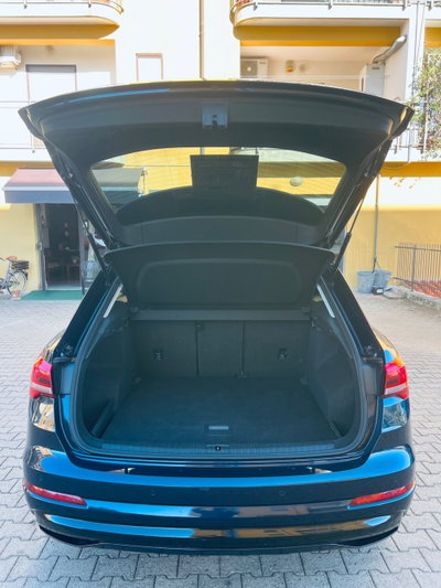 Audi Q3 2.0 TDI 150 CV Business (10)