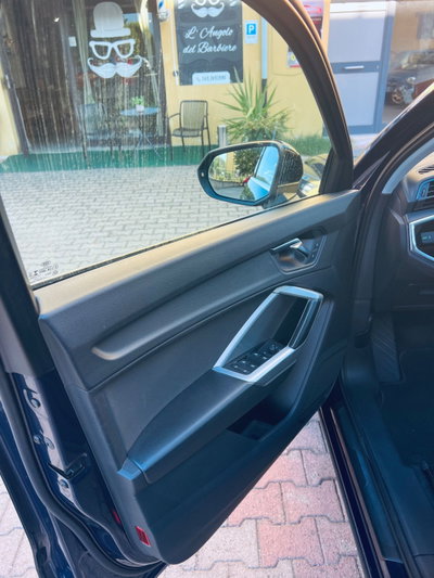 Audi Q3 2.0 TDI 150 CV Business (11)