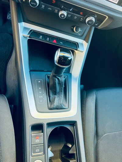 Audi Q3 2.0 TDI 150 CV Business (19)