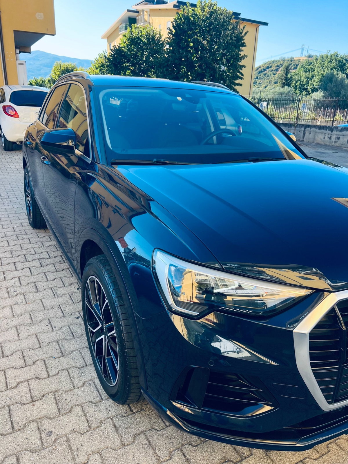 Audi Q3 2.0 TDI 150 CV Business (5)