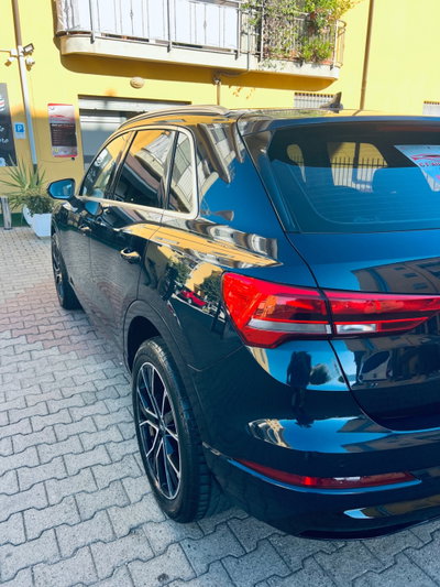 Audi Q3 2.0 TDI 150 CV Business (6)