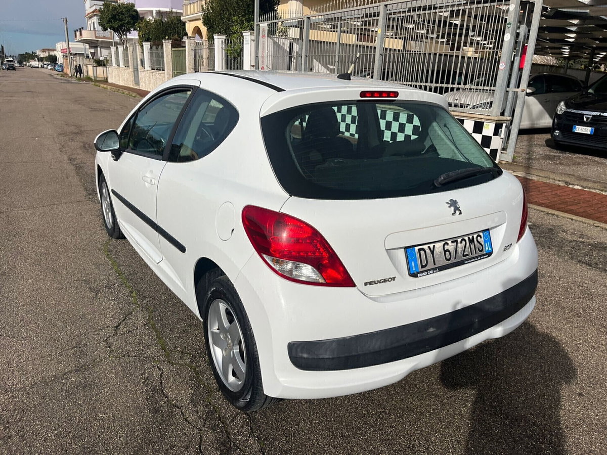 Peugeot 207 8V 75CV 3p. X Line ECO GPL (7)