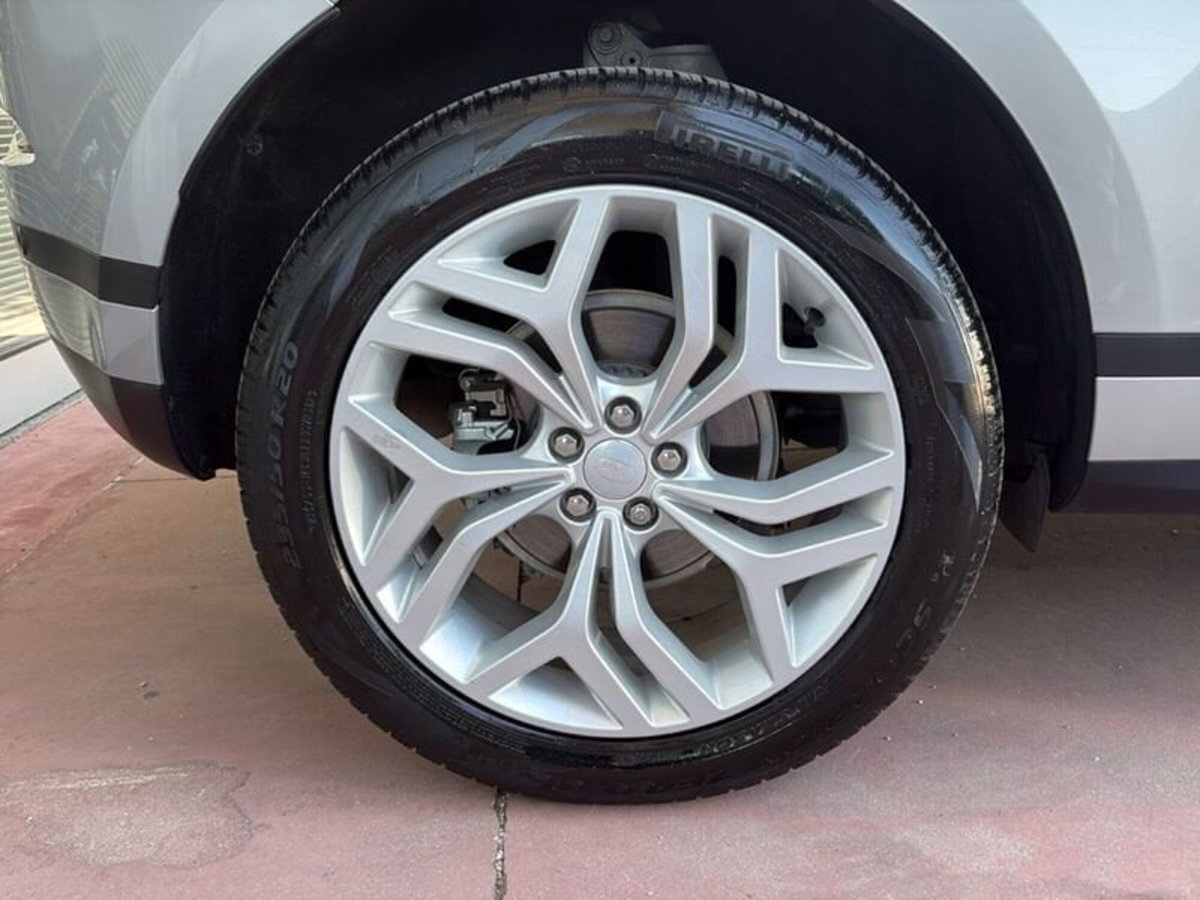 Land Rover Range Rover Evoque 2.0D I4 163CV AWD Auto R-Dynamic SE (15)