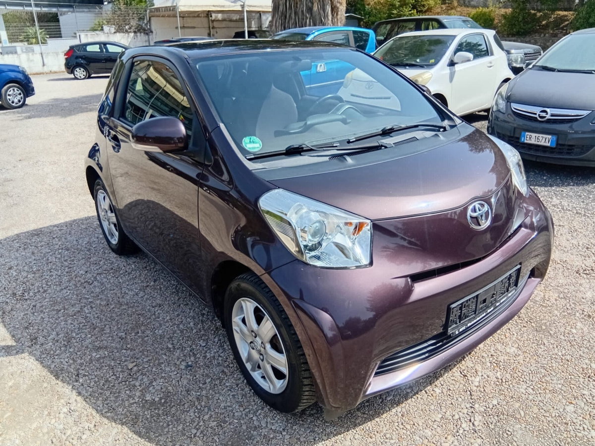 Toyota iQ 1.0 Sol (8)