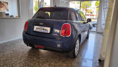 MINI Mini 1.5 Cooper D Business 5 porte (11)